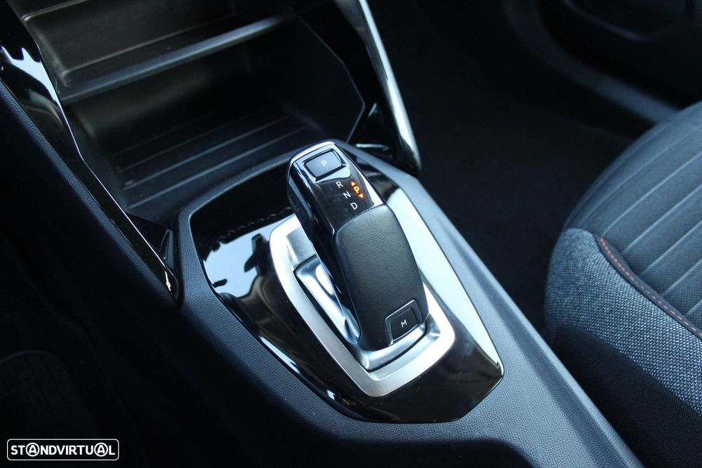 Peugeot 2008 1.2 PureTech Active Pack EAT8 - 23