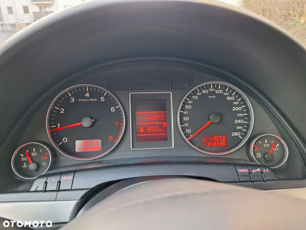 Audi A4 Limousine 2.0T FSI - 4