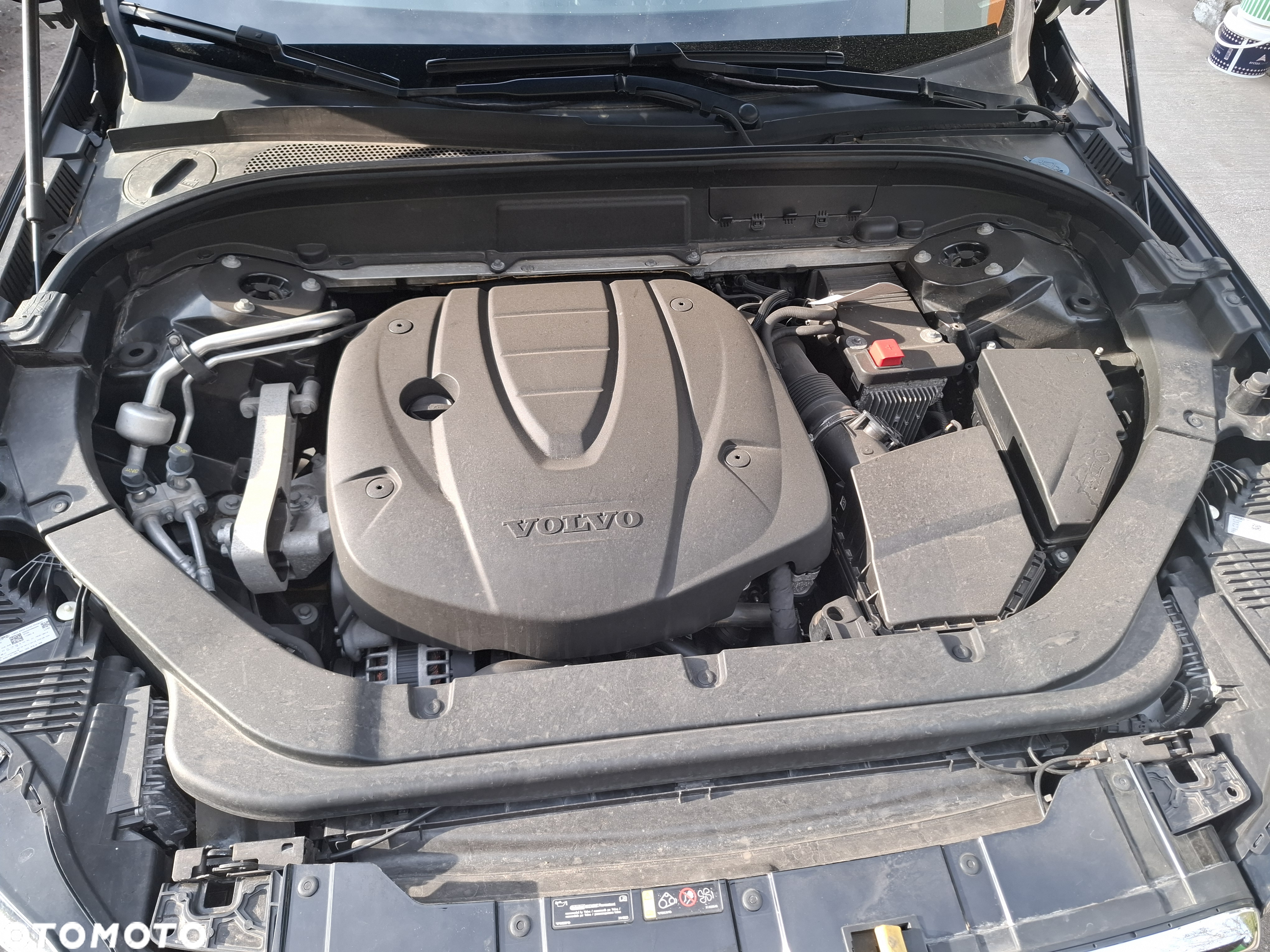Volvo XC 60 D4 AWD Momentum - 5