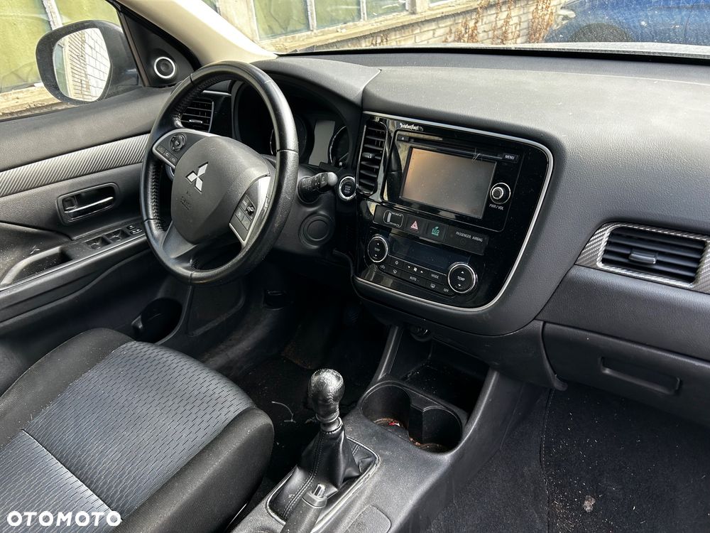 Mitsubishi Outlander - 17