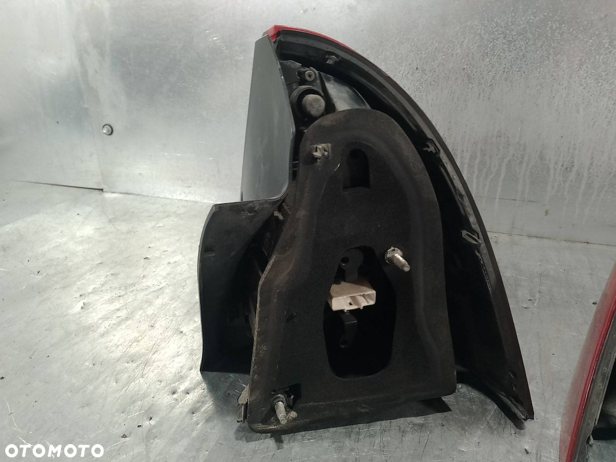 LAMPY TYŁ KOMPLET CITROEN C5 FL 89034070  89032697 - 6