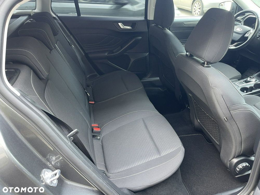 Ford Focus - 27