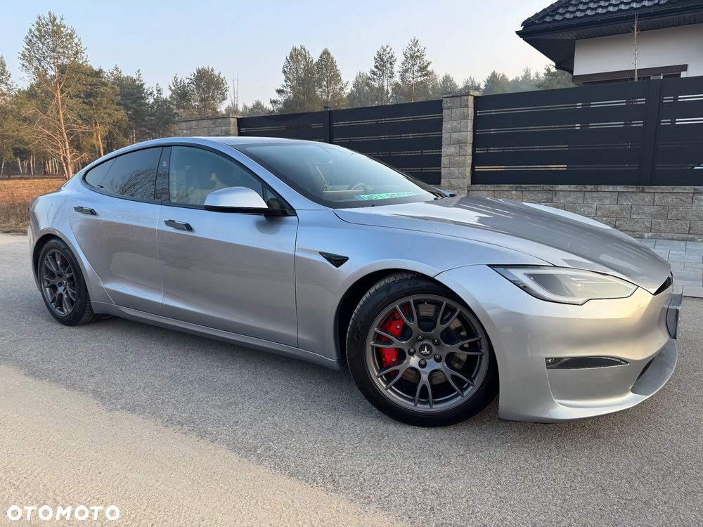 Tesla Model S - 5
