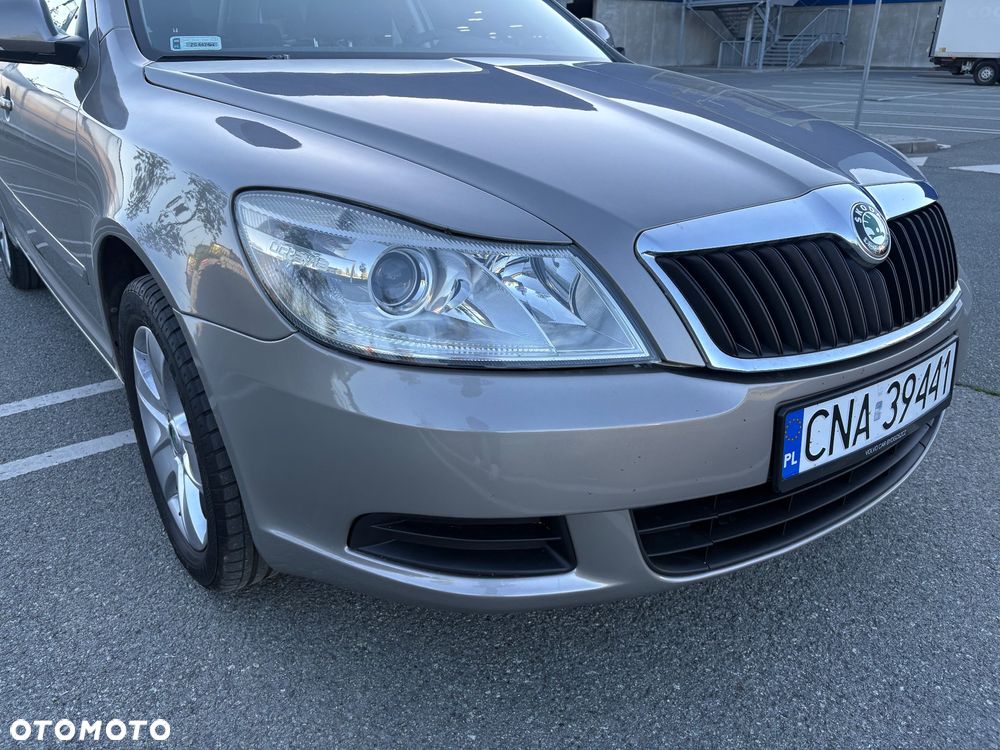Skoda Octavia 1.6 Ambiente EU5 - 11