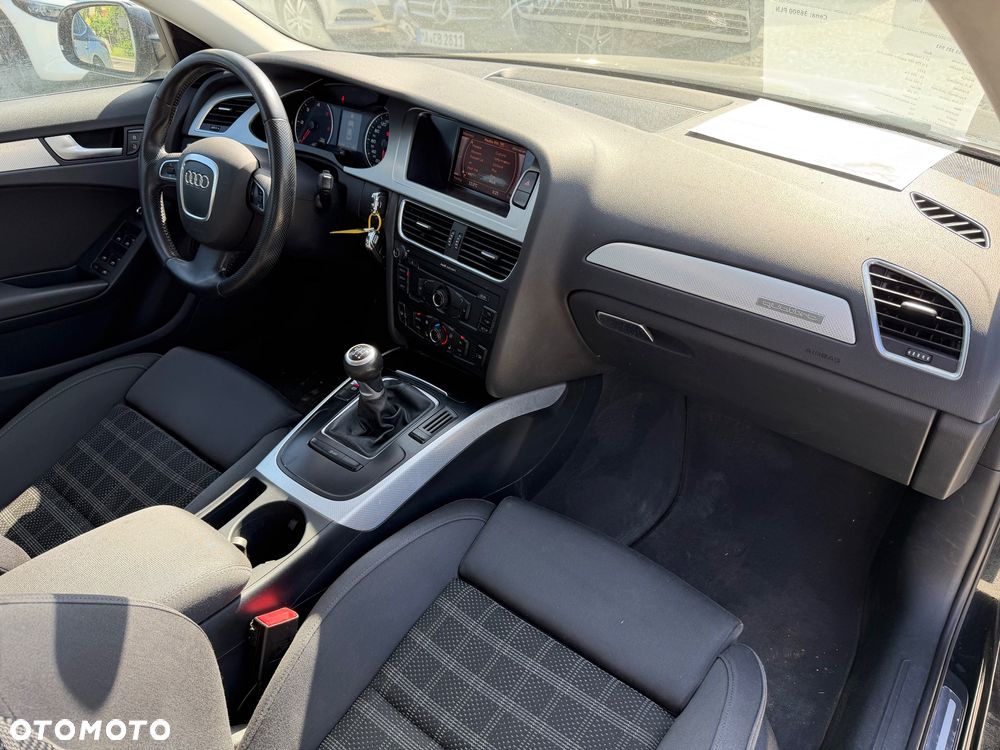 Audi A4 Limousine 2.0 TDI DPF quattro Attraction - 37