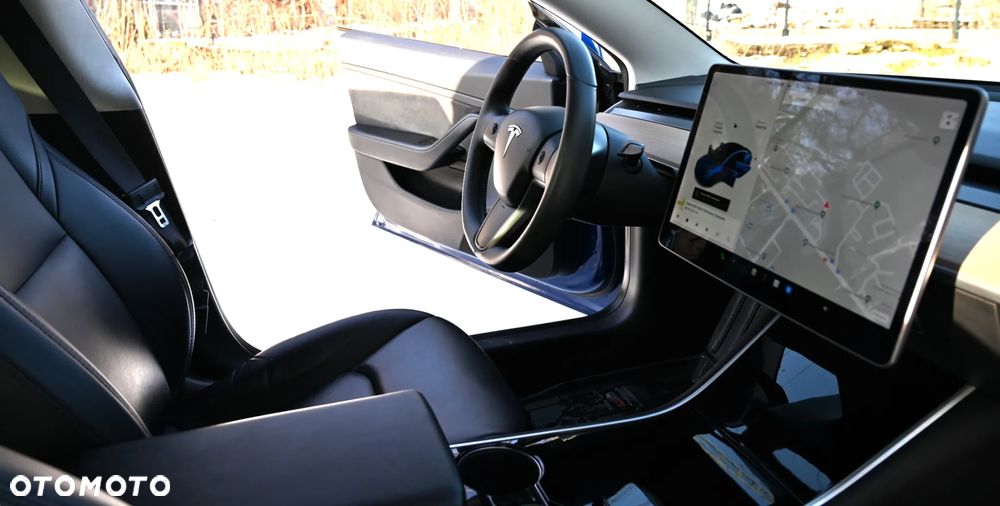 Tesla Model 3 Long Range AWD - 32