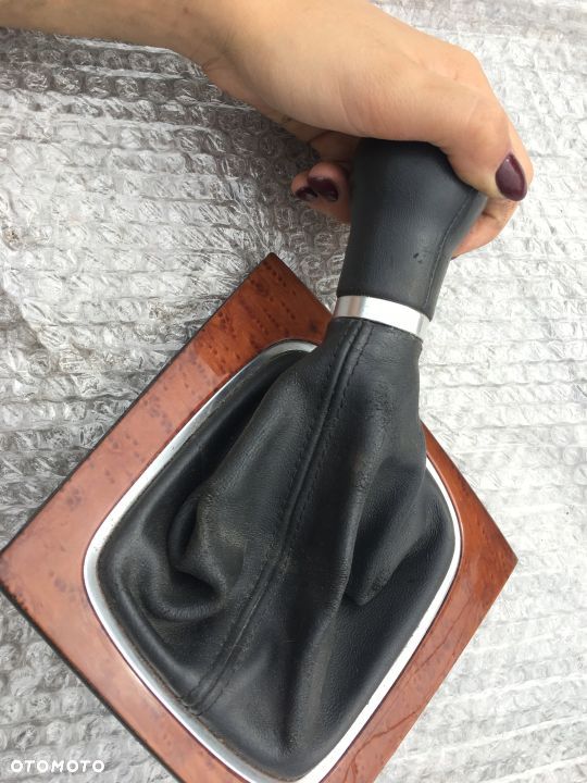 GAŁKA ZMIANY BIEGÓW Z MIESZKIEM AUDI A3 8P 2.0 FSI - 5