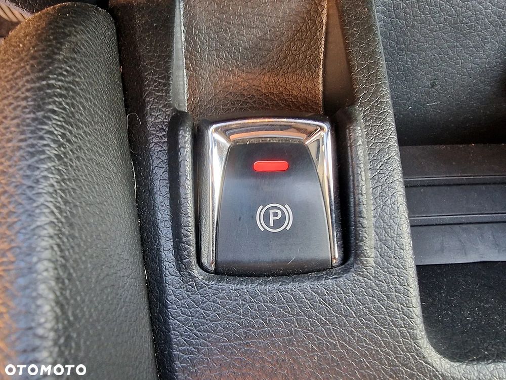 Nissan Qashqai 1.6 dCi DPF Start/Stop acenta - 16