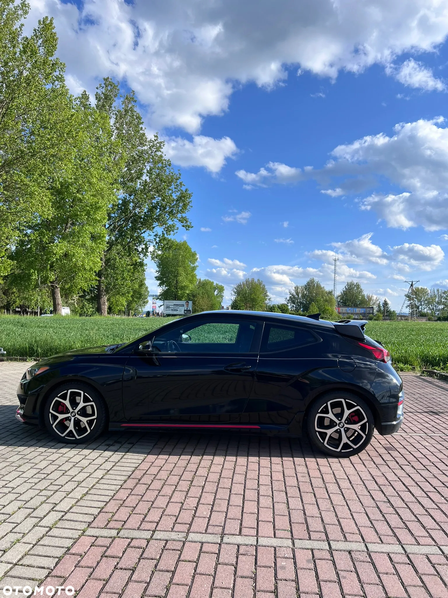 Hyundai Veloster - 8
