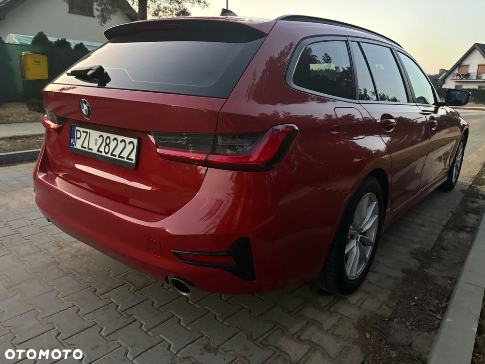BMW Seria 3 330i - 10