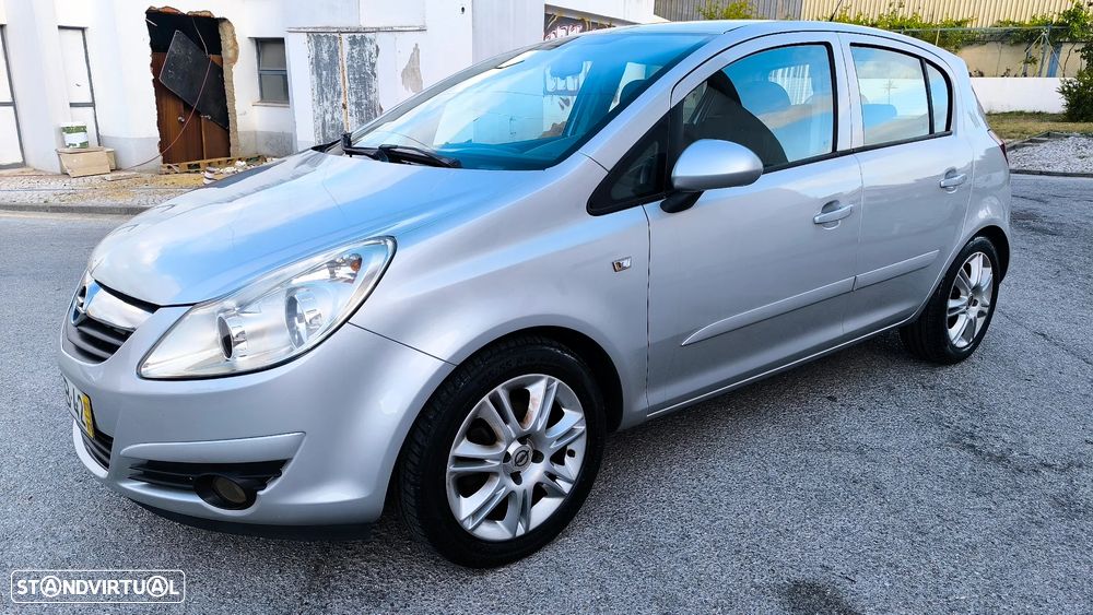 Opel Corsa 1.2 Cosmo - 1