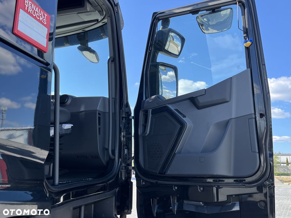 Renault T480 - 19