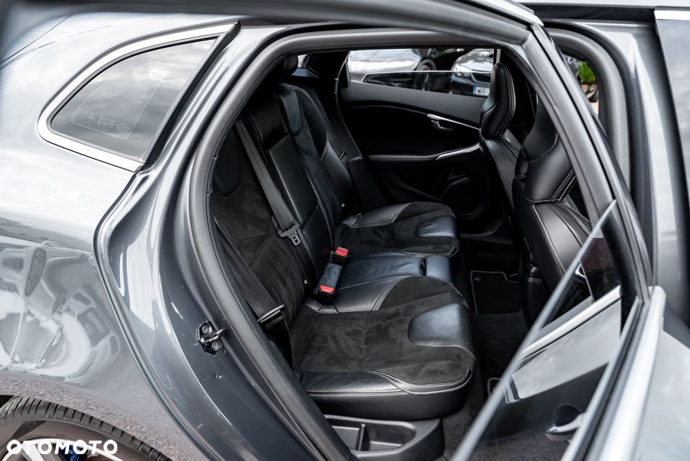 Volvo V40 D4 Geartronic R Design - 22
