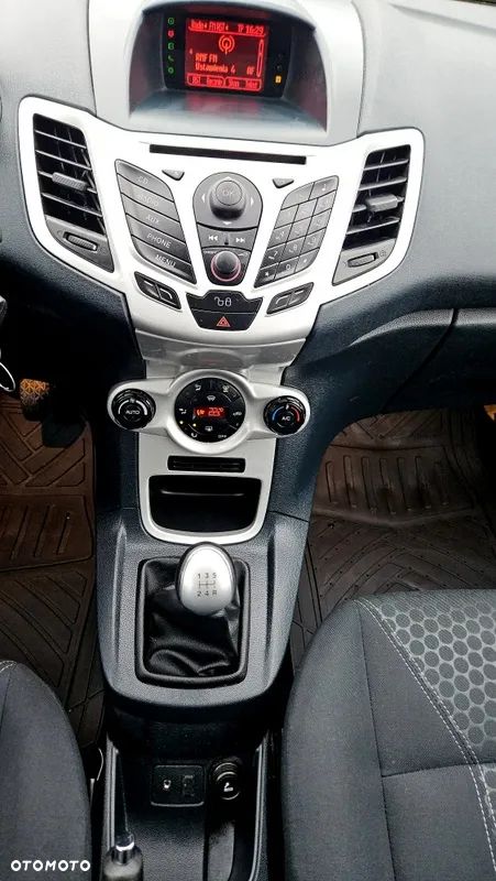 Ford Fiesta 1.4 Titanium - 18