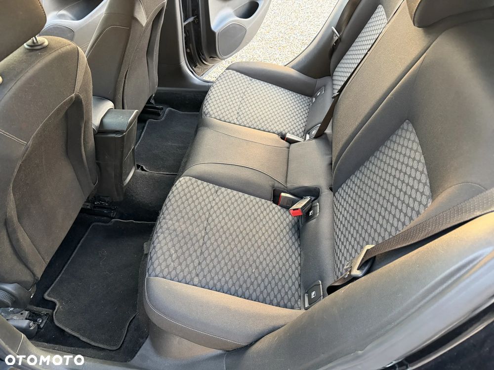 Opel Astra 1.2 T Edition S&S - 8