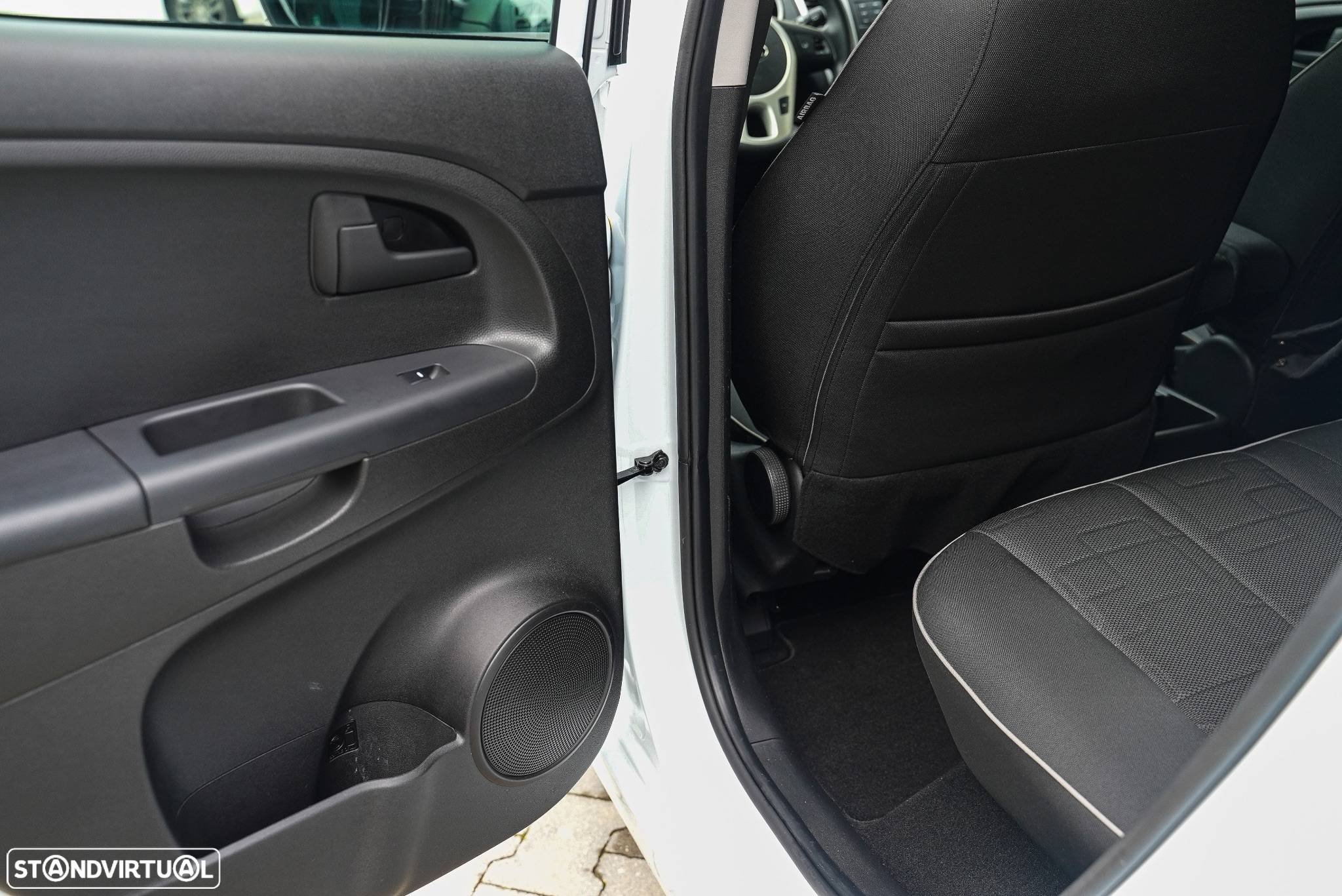 Kia Venga 1.6 CVVT Auto Fifa World Cup Edition - 16