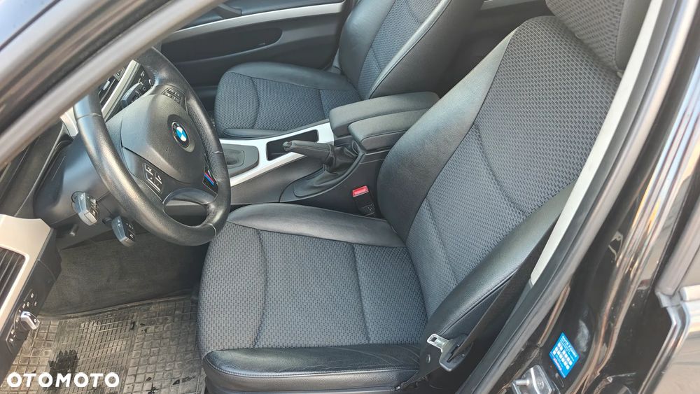 BMW Seria 3 318i Edition Sport - 14
