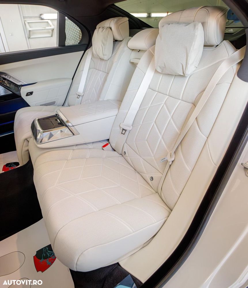 BMW Seria 7 740d xDrive MHEV - 13