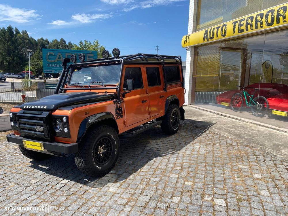 Land Rover Defender - 2