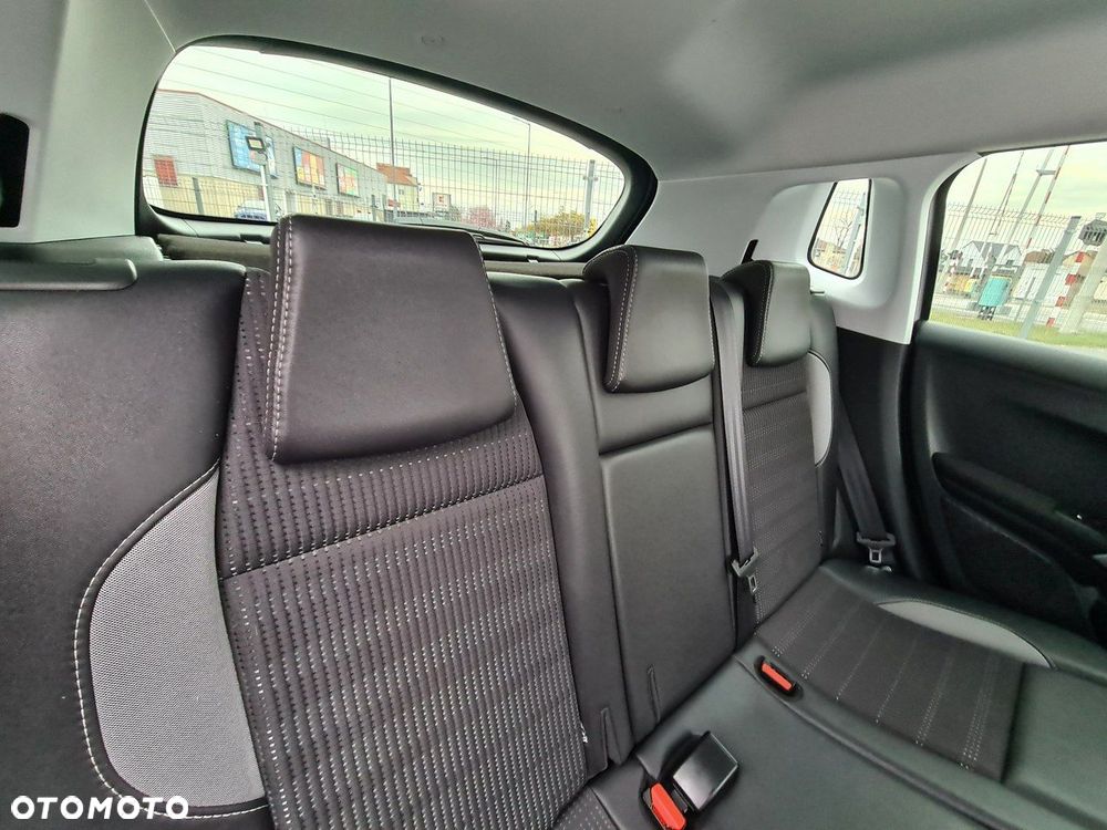 Peugeot 2008 1.2 Pure Tech GPF Allure S&S - 27