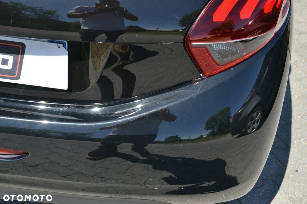 Peugeot 208 - 10