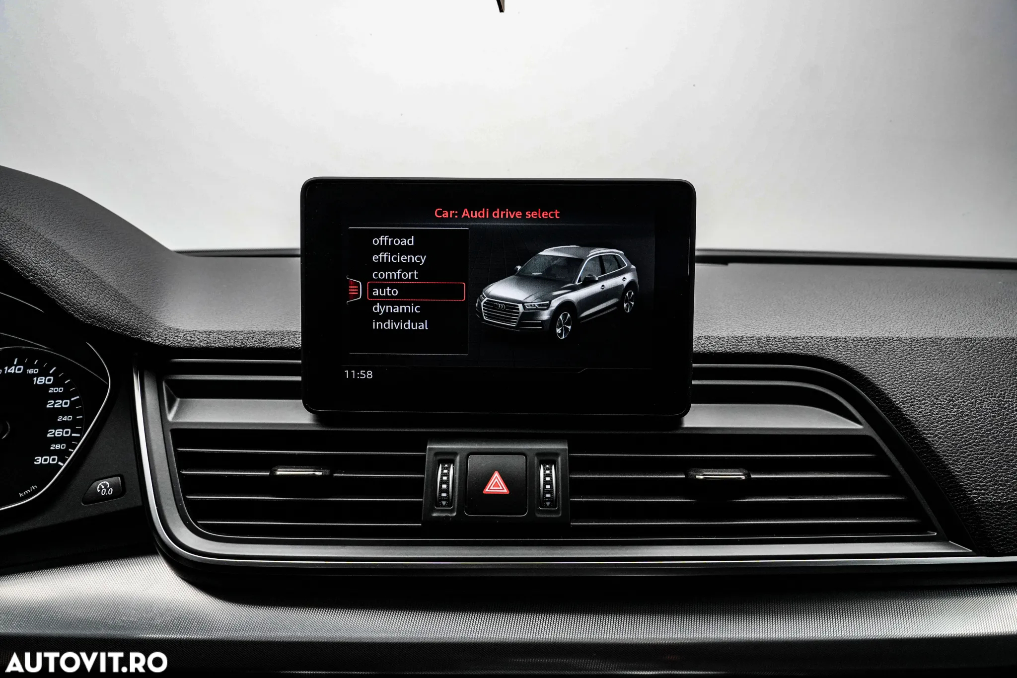 Audi Q5 2.0 40 TDI quattro S tronic Design - 22