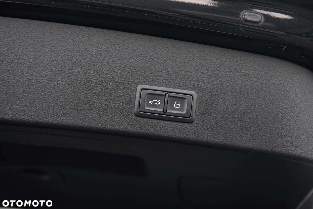 Audi A6 Avant 3.0 TDI quattro S tronic - 32