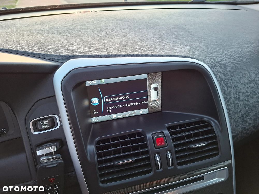 Volvo XC 60 D4 RDesign - 27