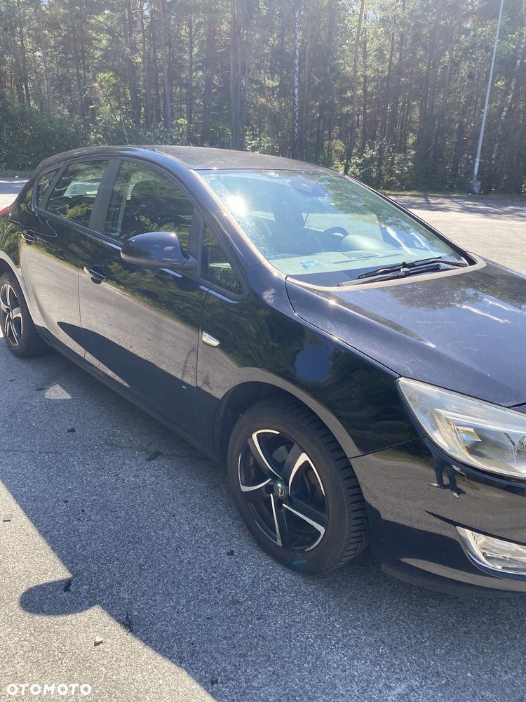 Opel Astra IV 1.4 T Cosmo - 6