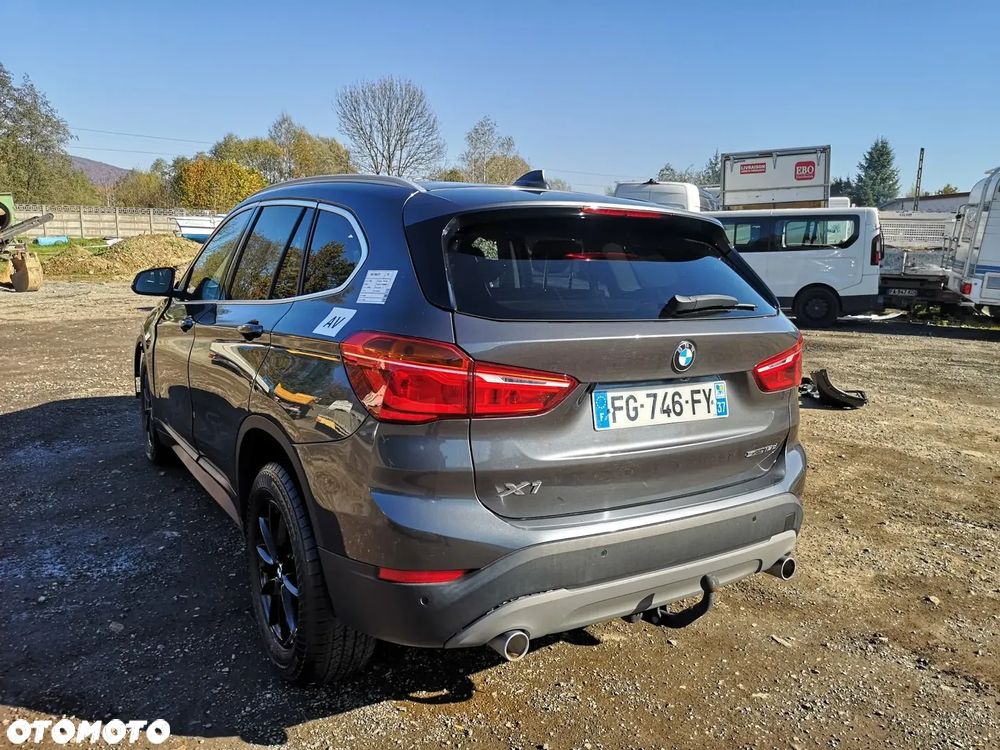BMW X1 sDrive18d Advantage sport - 4