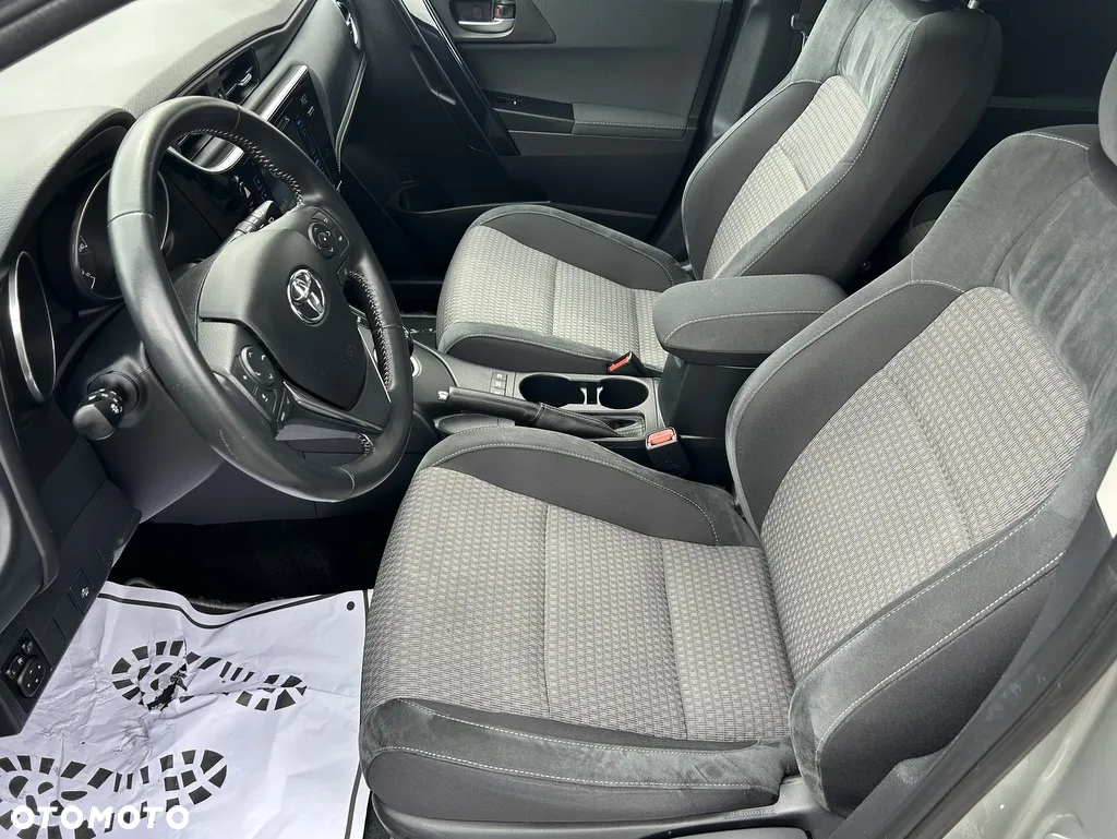 Toyota Auris - 6