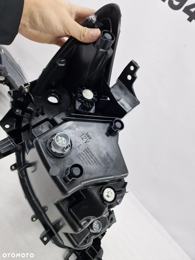 MAZDA CX5 CX-5 LIFT 14- LEWA / PRAWA LAMPA PRZEDNIA PRZÓD SOCZEWKA + LED , NR STANLEY W2416 , NR AUKCJI LA245 - 23