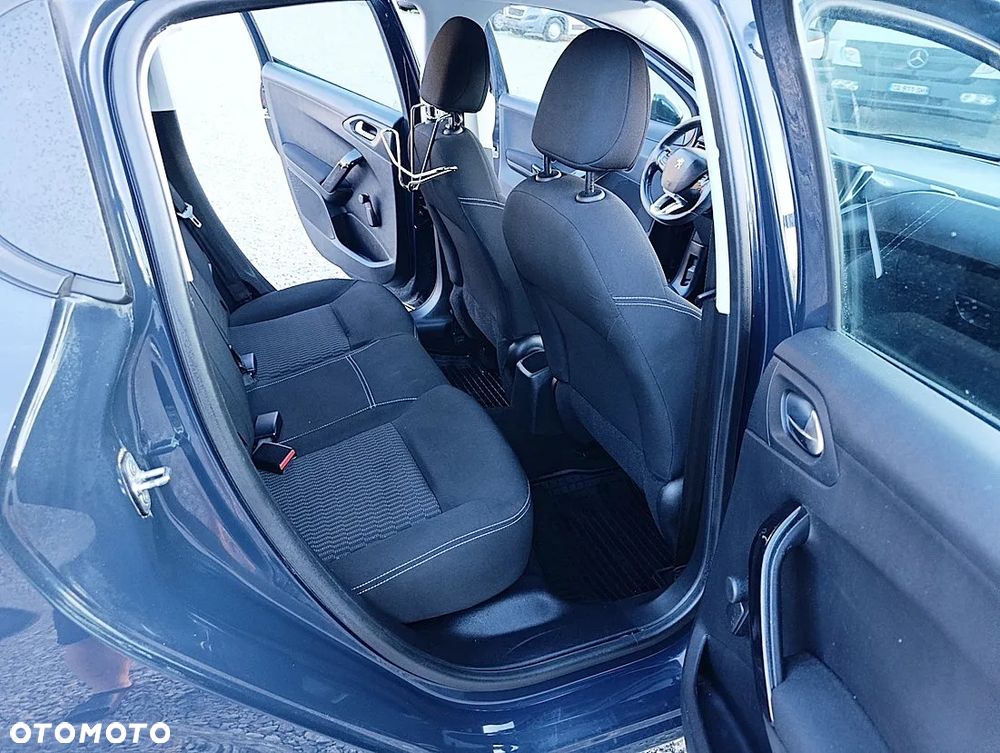 Peugeot 208 1.2 PureTech Access - 12