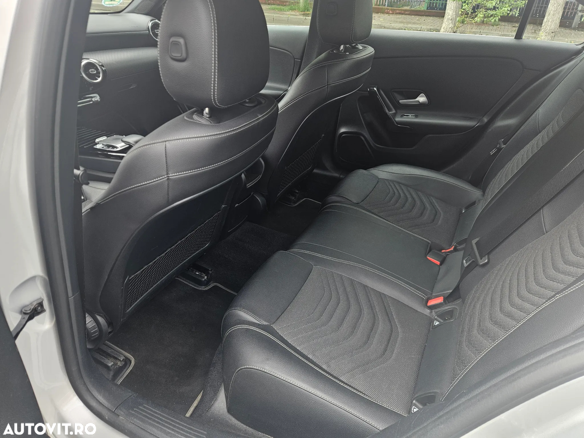 Mercedes-Benz A 180 d Sedan Aut. - 11