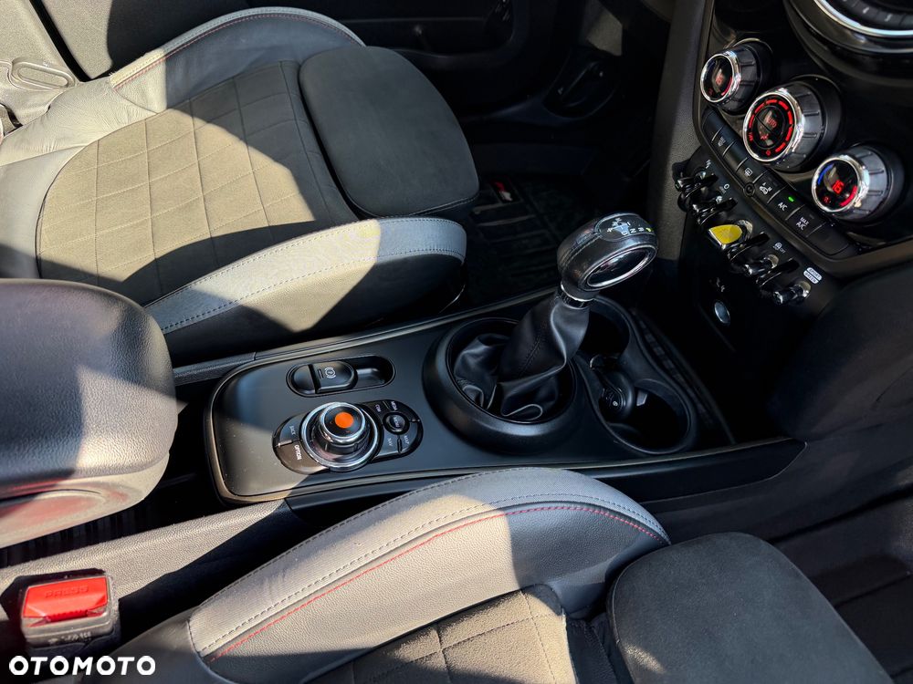 MINI Countryman Cooper SE ALL4 John Cooper Works Trim - 17