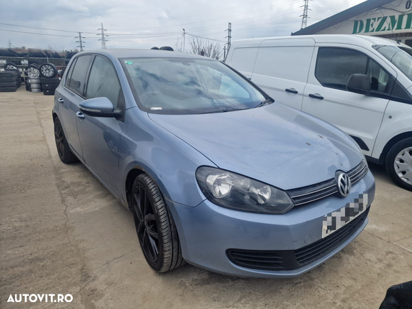 Dezmembram Volkswagen Golf 6 2010 1.6tdi CAY