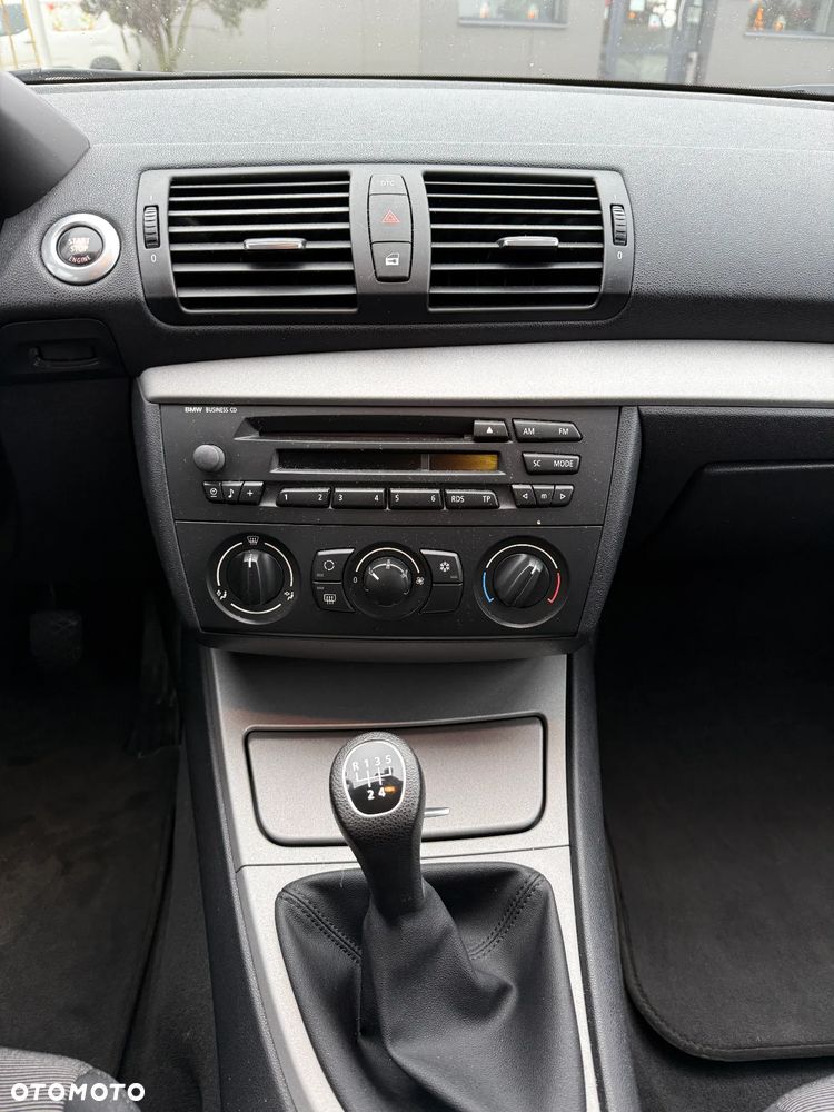 BMW Seria 1 116i - 17