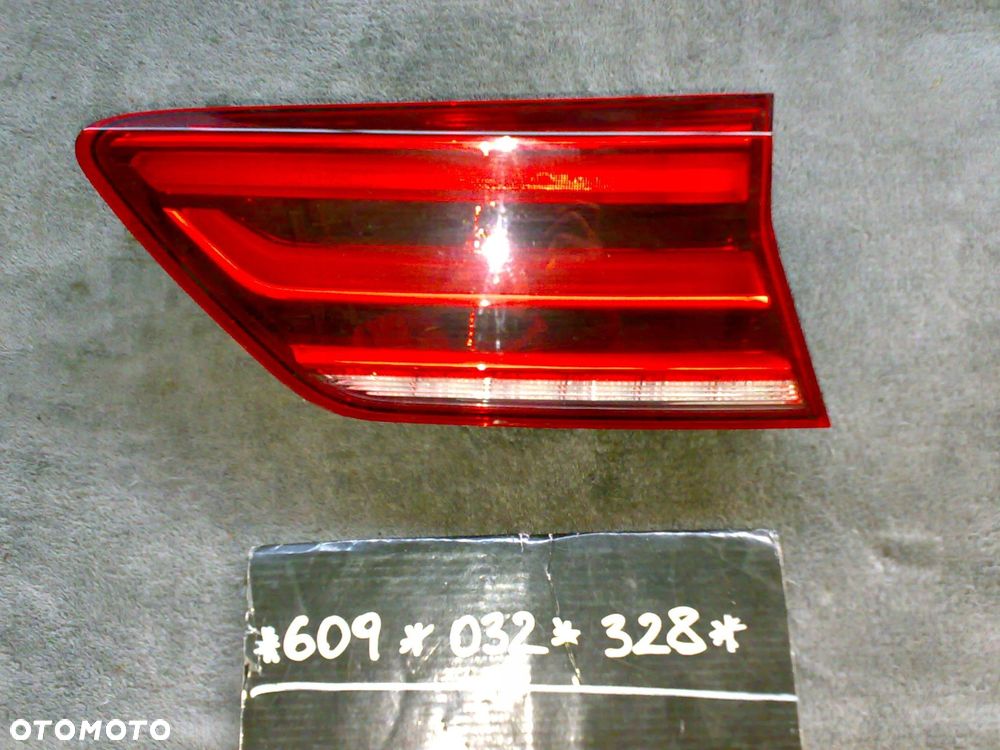 vw atlas cross sport 2021 - lampa tylna tył prawa w klapę iq-light - 2