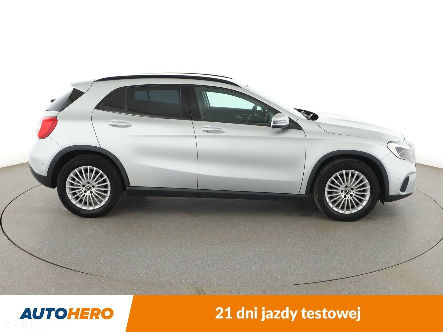 Mercedes-Benz GLA 180 - 7