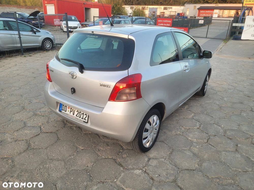 Toyota Yaris 1.3 VVT-i Sol - 5