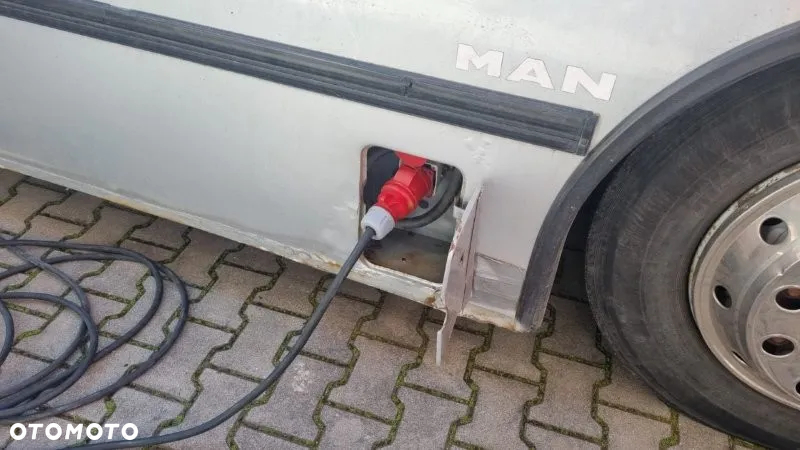 MAN - 9