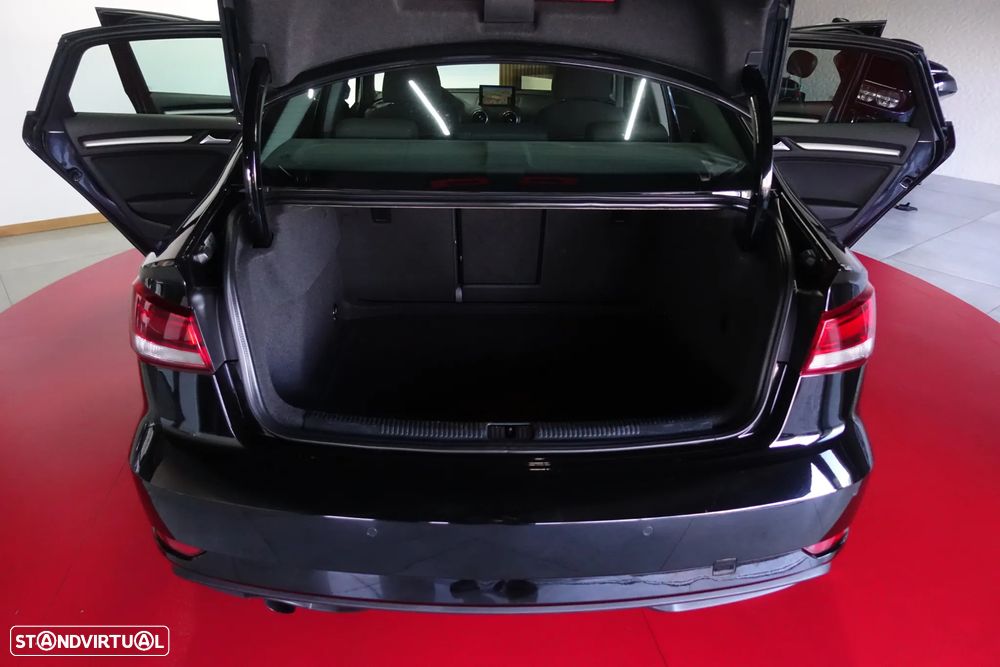Audi A3 Limousine 30 TDI S-line - 42
