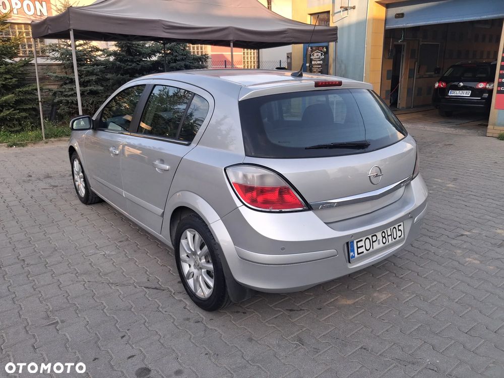 Opel Astra 1.6 Elegance - 24