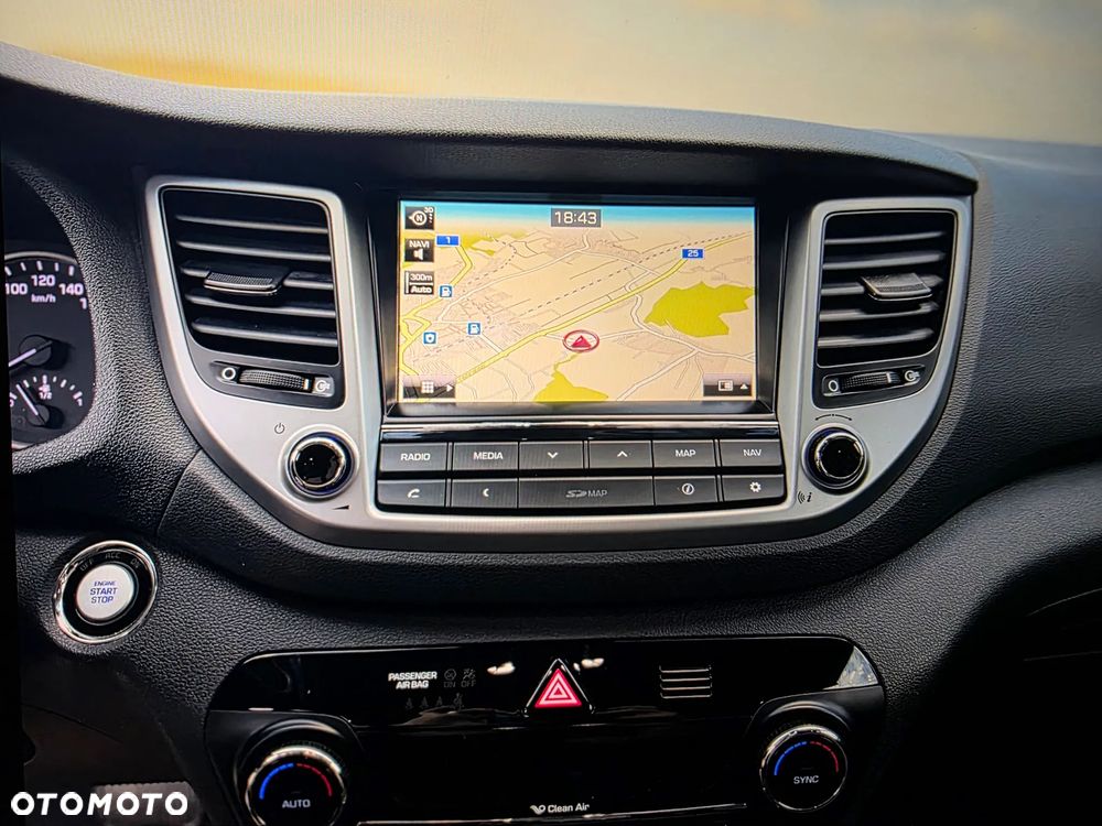Hyundai Tucson 2.0 CRDI 4WD Automatik Premium - 9