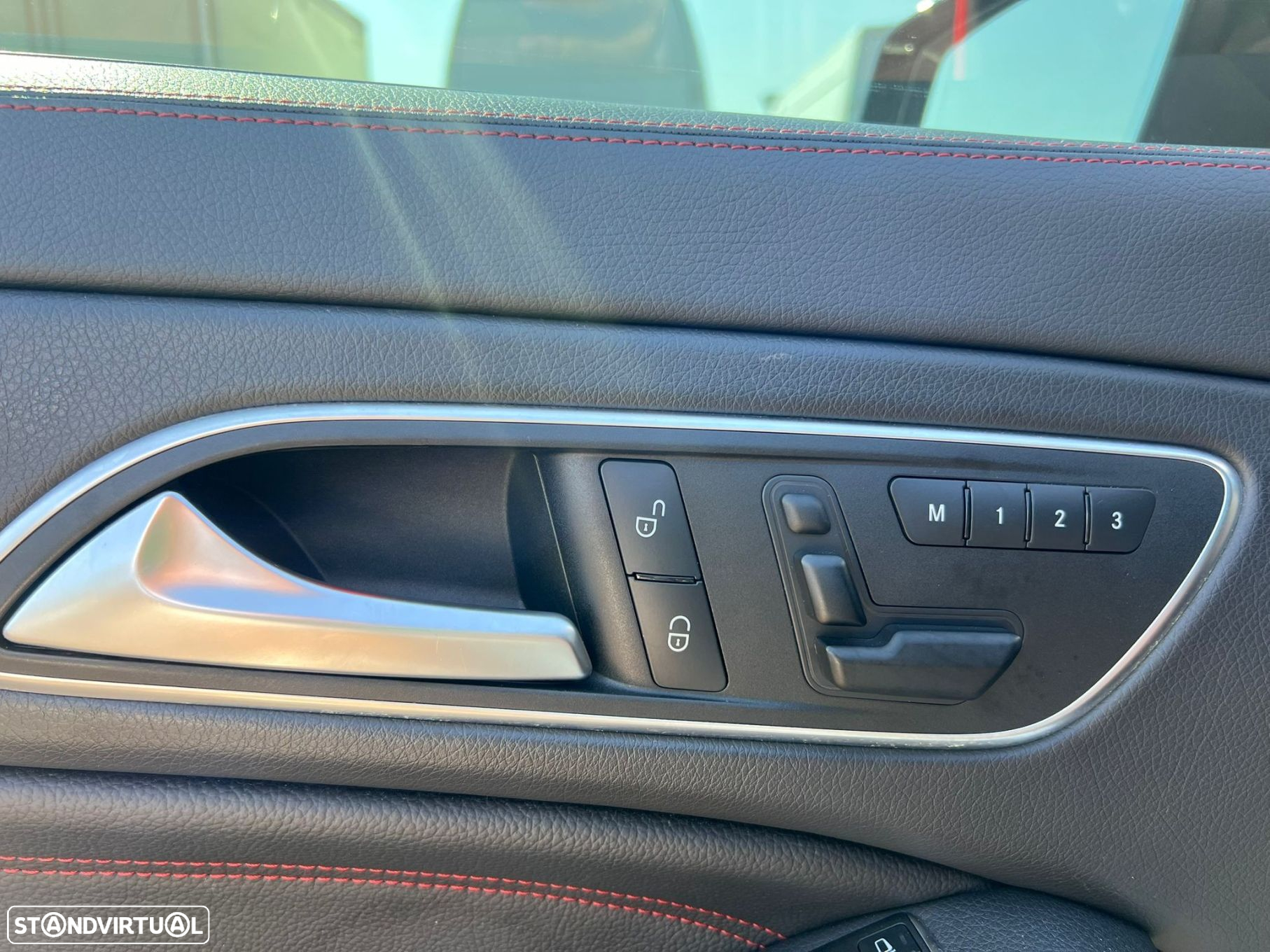 Mercedes-Benz CLA 45 AMG - 43