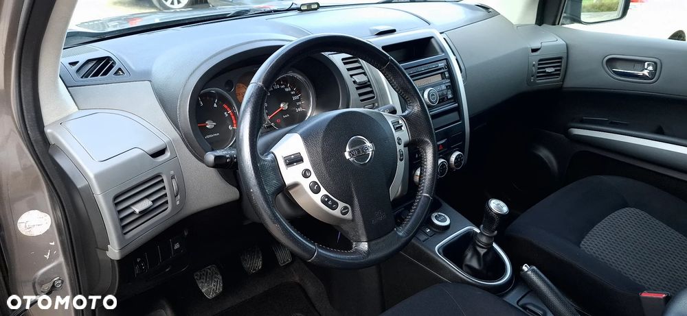 Nissan X-Trail 2.0 dCi 4x4 DPF LE - 13