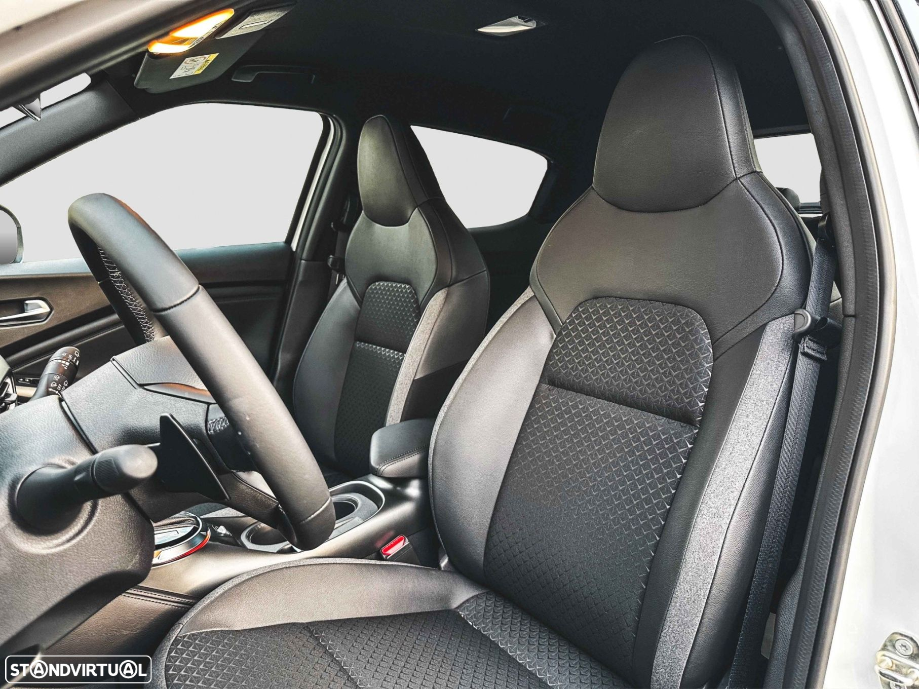 Nissan Juke 1.0 DIG-T N-Connecta NAV. DCT - 8