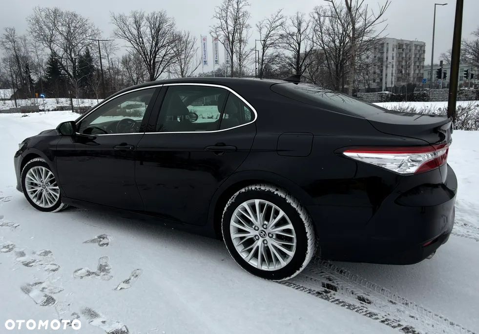 Toyota Camry 2.5 Hybrid Executive CVT - 9