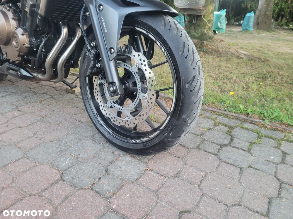 Honda CB - 3