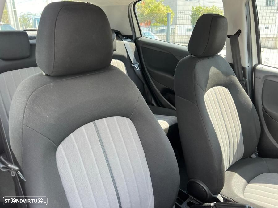 Fiat Punto 1.3 M-Jet Easy S&S - 9